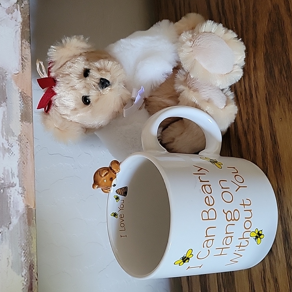 Muggamals Coffee Mug Cup Bear And Honey Bees By Applause - Picture 2 of 9
